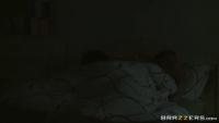 Порно видео Пока мамочка спит, папочка шикарно отодрал дочку Диллион Харпер.