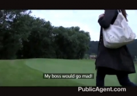 Порно видео Встреча в парке, малышка взяла деньги и сняла штанишки