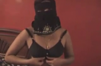 Порно видео Истинные мусульманки не всегда показывают своё лицо, а вот влагалище можно!